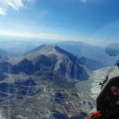 Flugwegposition um 15:13:50: Aufgenommen in der Nähe von 67100 L'Aquila, L’Aquila, Italien in 2747 Meter